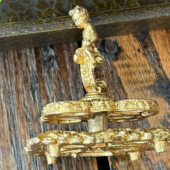 Vintage Gold-Tone Lipstick Stand -“The Bucklers” - Picture 3 of 12